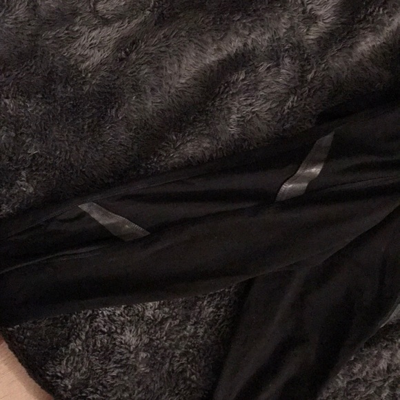 Victoria secret/Pink Ultimate leggings - Picture 3 of 3